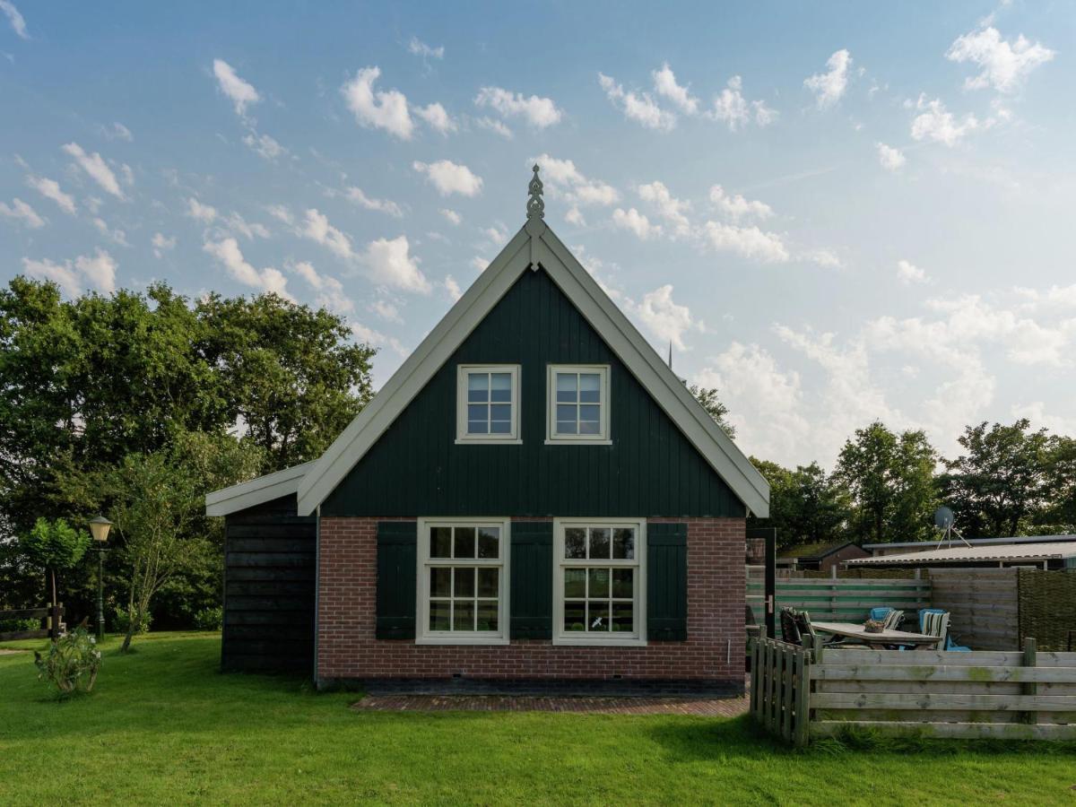 Holiday Home On Former Island Wieringen Oosterklief Bagian luar foto