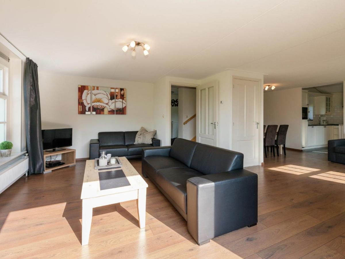 Holiday Home On Former Island Wieringen Oosterklief Bagian luar foto