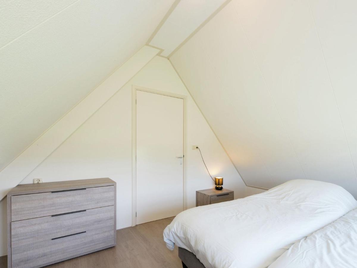 Holiday Home On Former Island Wieringen Oosterklief Bagian luar foto